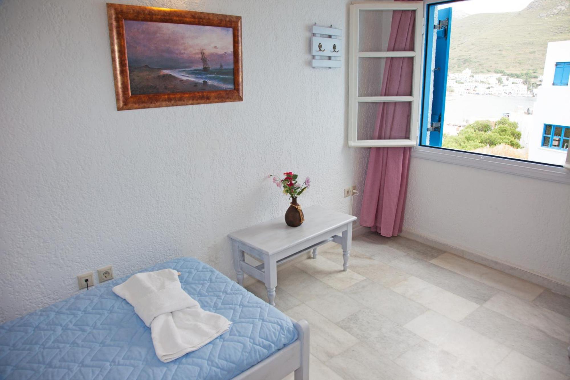 St.George Valsamitis Hotel Katápola Quarto foto